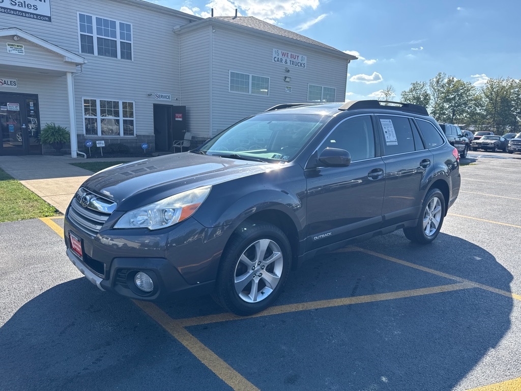 2013 Subaru Outback 2.5i Limited photo 2
