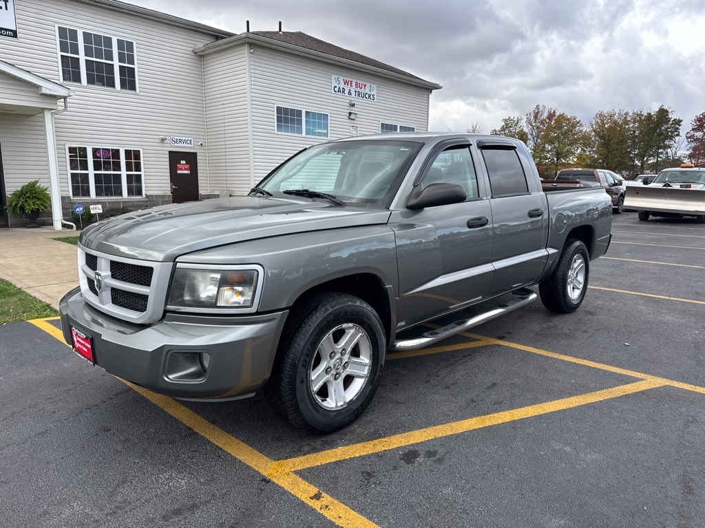 2010 Dodge Dakota SXT photo 3