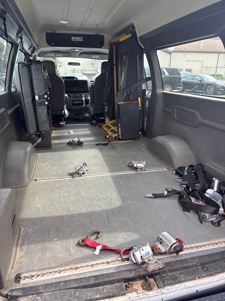 Ford Econoline  2013