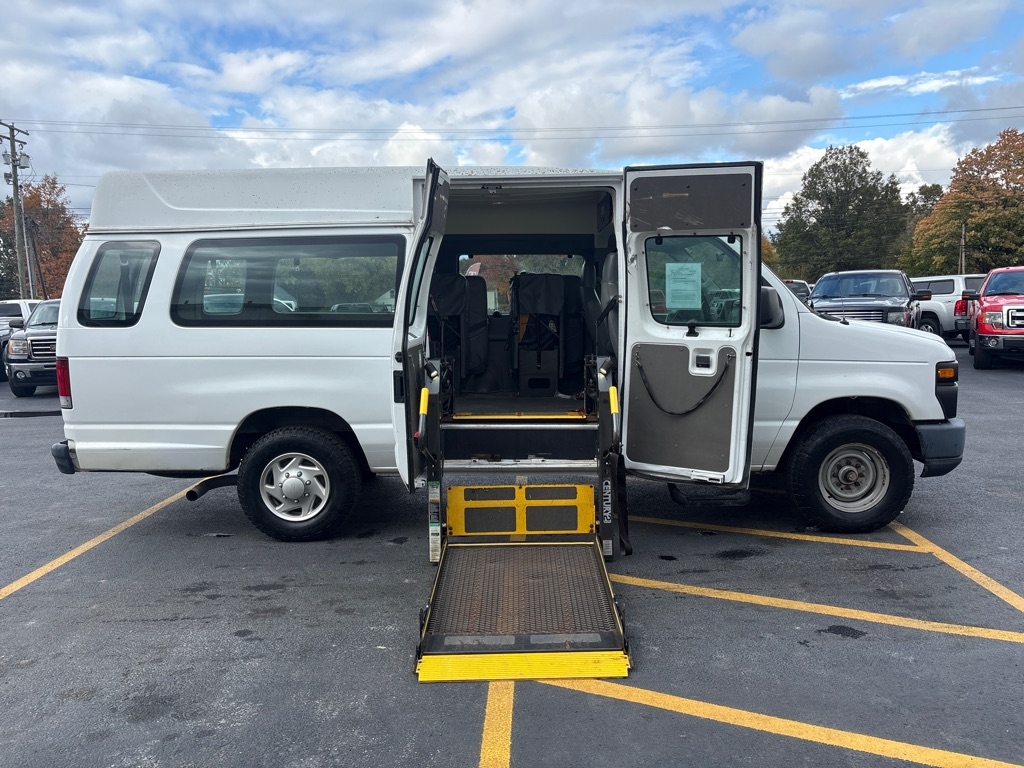 Ford Econoline  2013