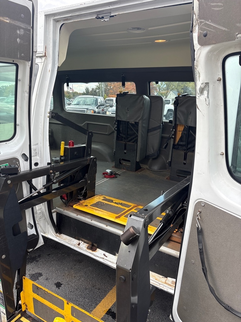 Ford Econoline  2013