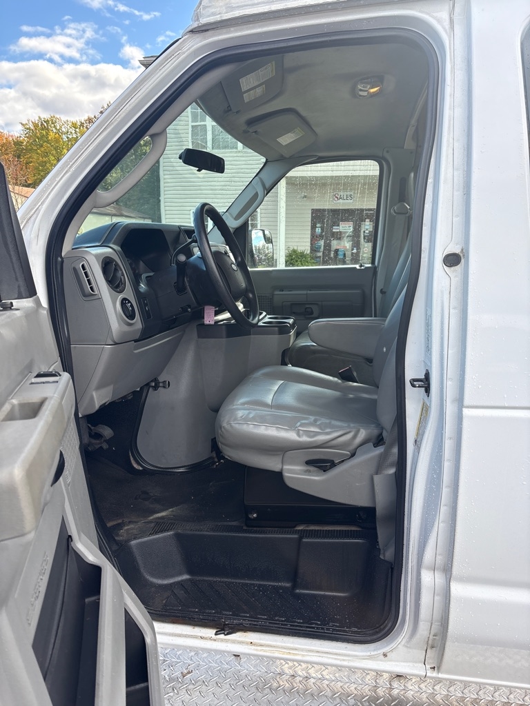 Ford Econoline  2013