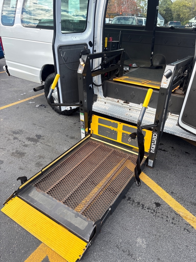 Ford Econoline  2013