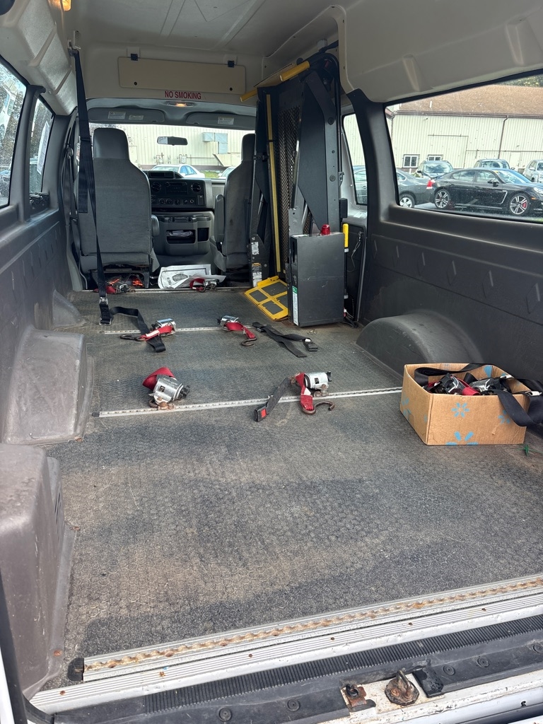 Ford Econoline  2013