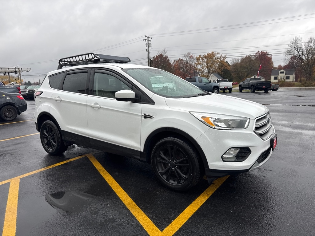 2017 Ford Escape SE photo 3