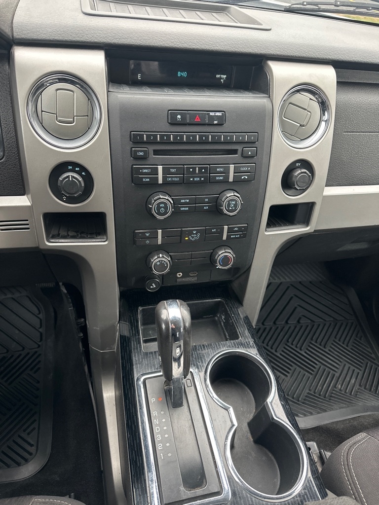 2010 Ford F-150 photo 2