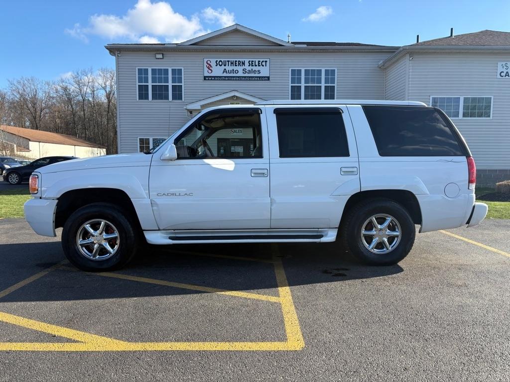 2000 Cadillac Escalade BASE
