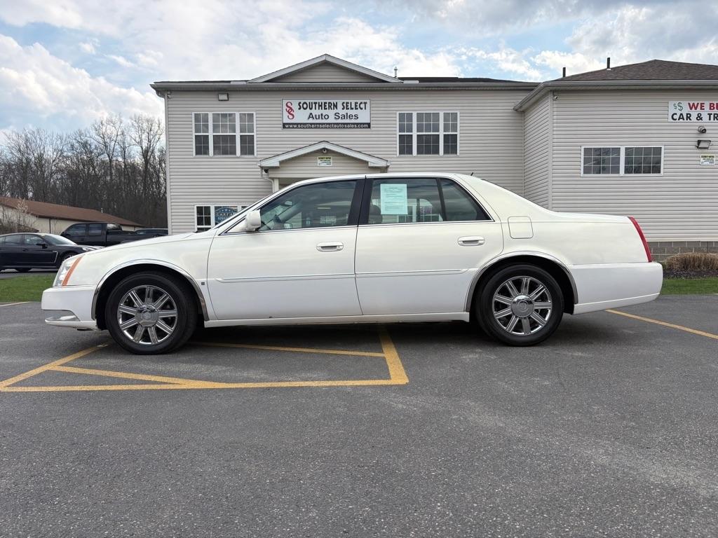 2007 Cadillac DTS BASE