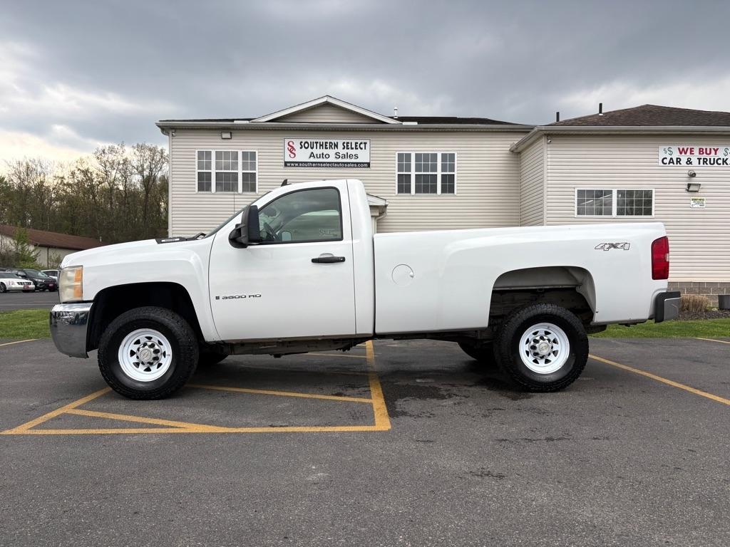 2009 Chevrolet Silverado HD Work Truck 4WD Regular Cab SRW's photo