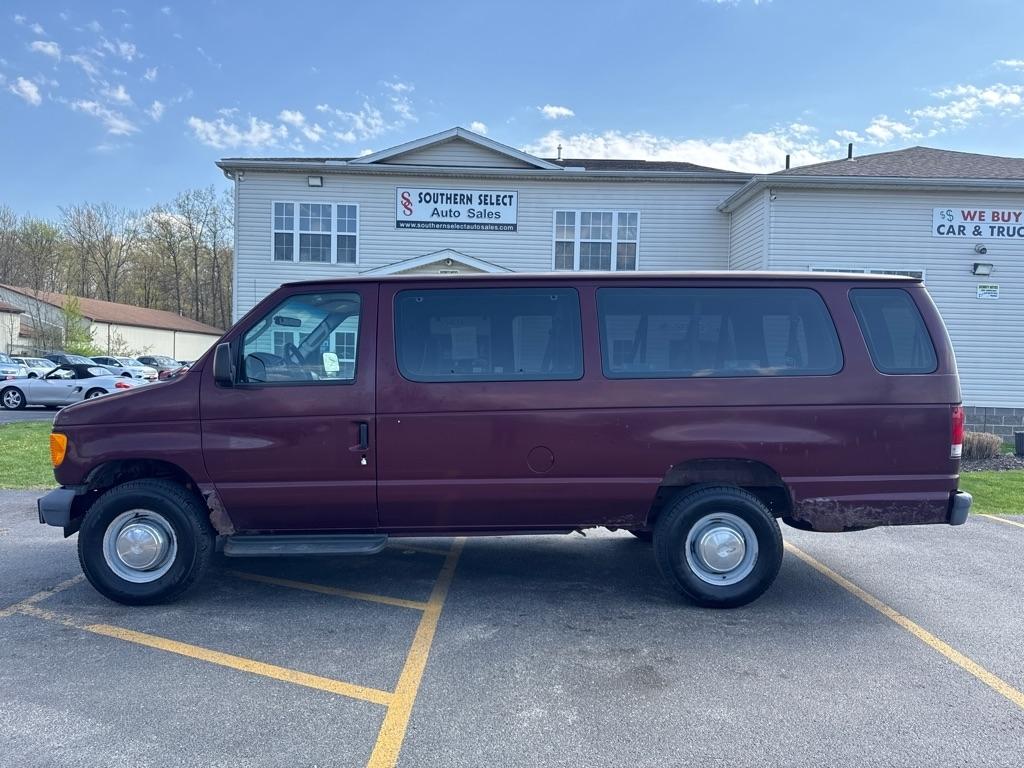 2006 Ford Econoline Wagon XL