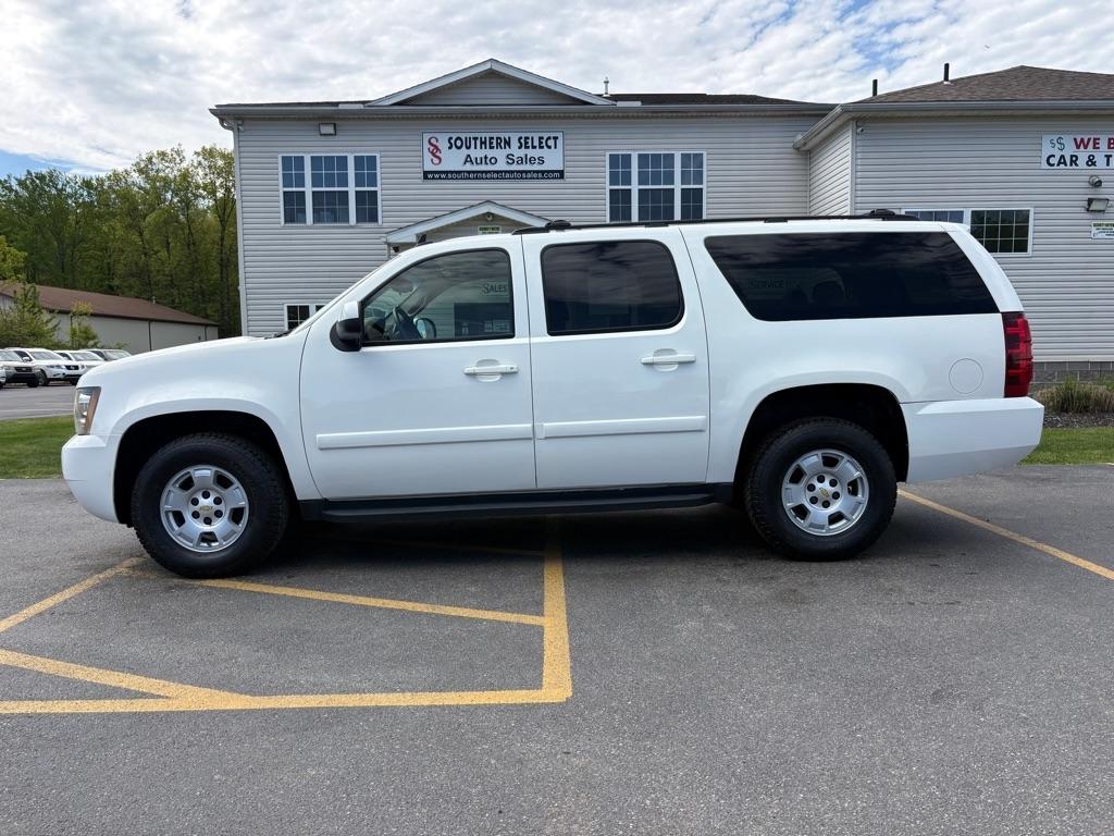 2009 Chevrolet Suburban's photo