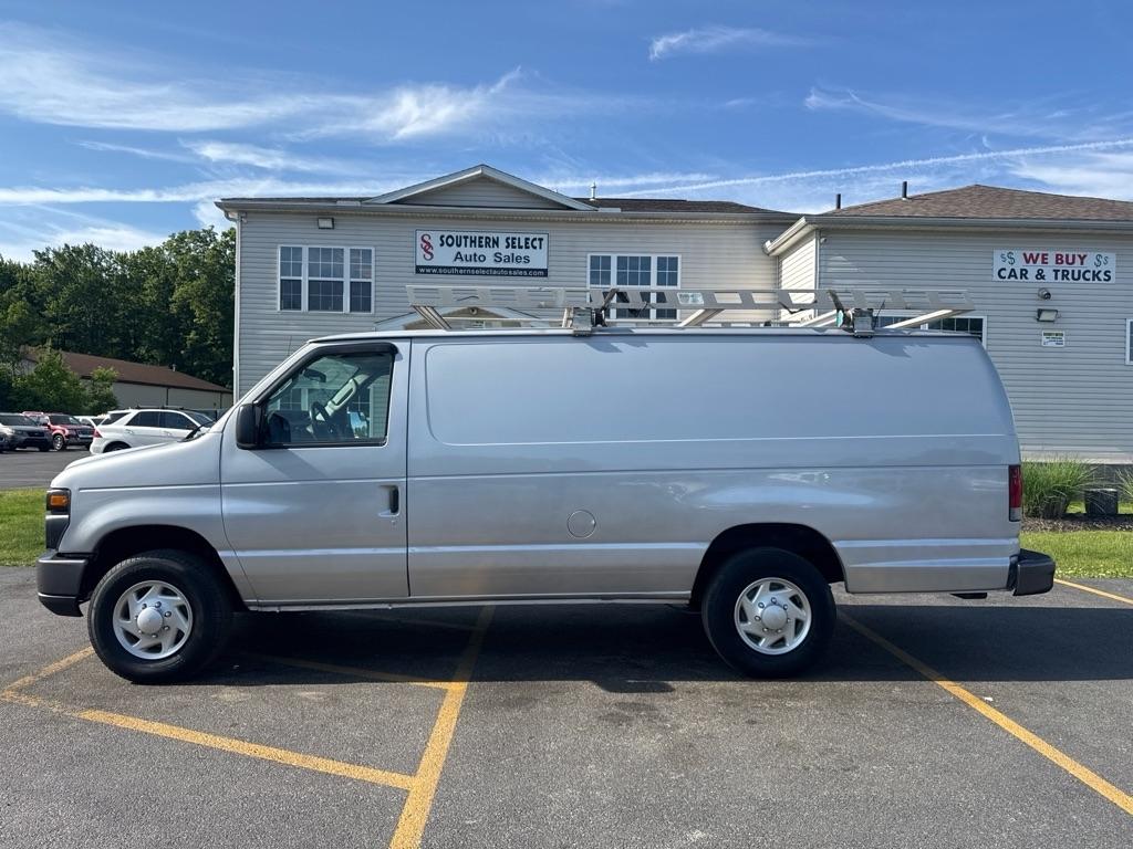 2011 Ford E-Series E-350 Super Duty Extended's photo