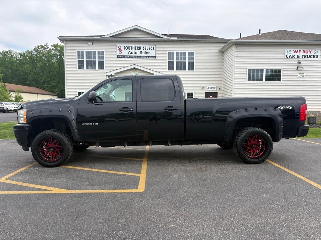 2011 Chevrolet Silverado HD 1LT 4WD Crew Cab SWB's photo