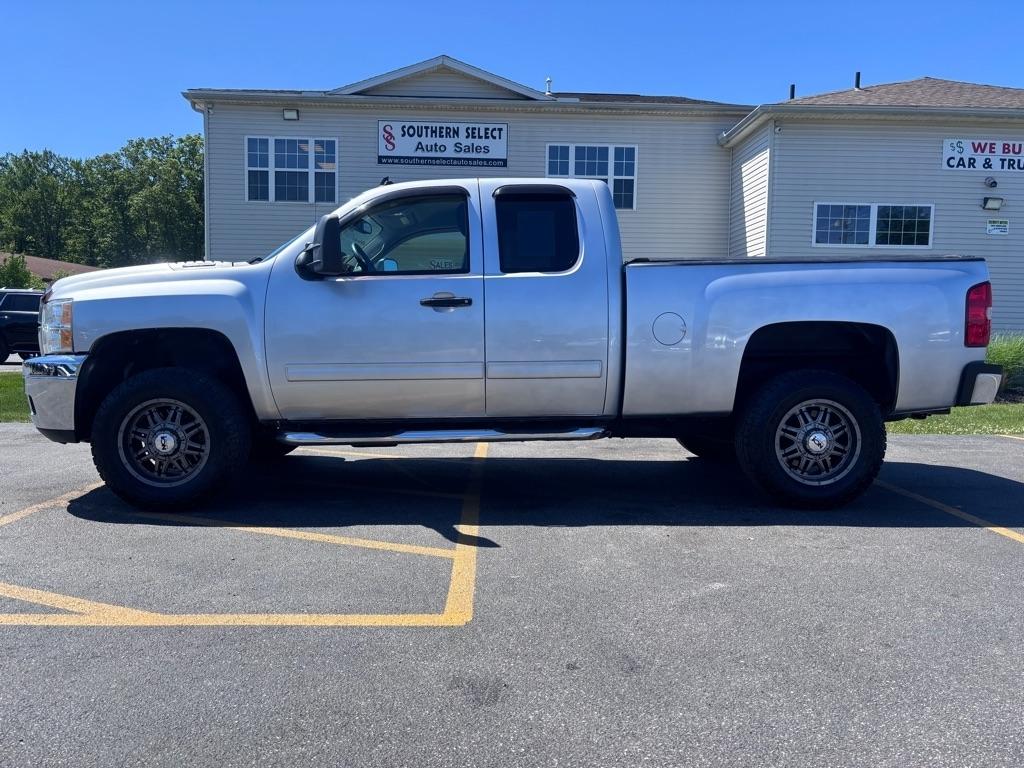 2013 Chevrolet Silverado HD 1LT 4WD Extended Cab SWB's photo