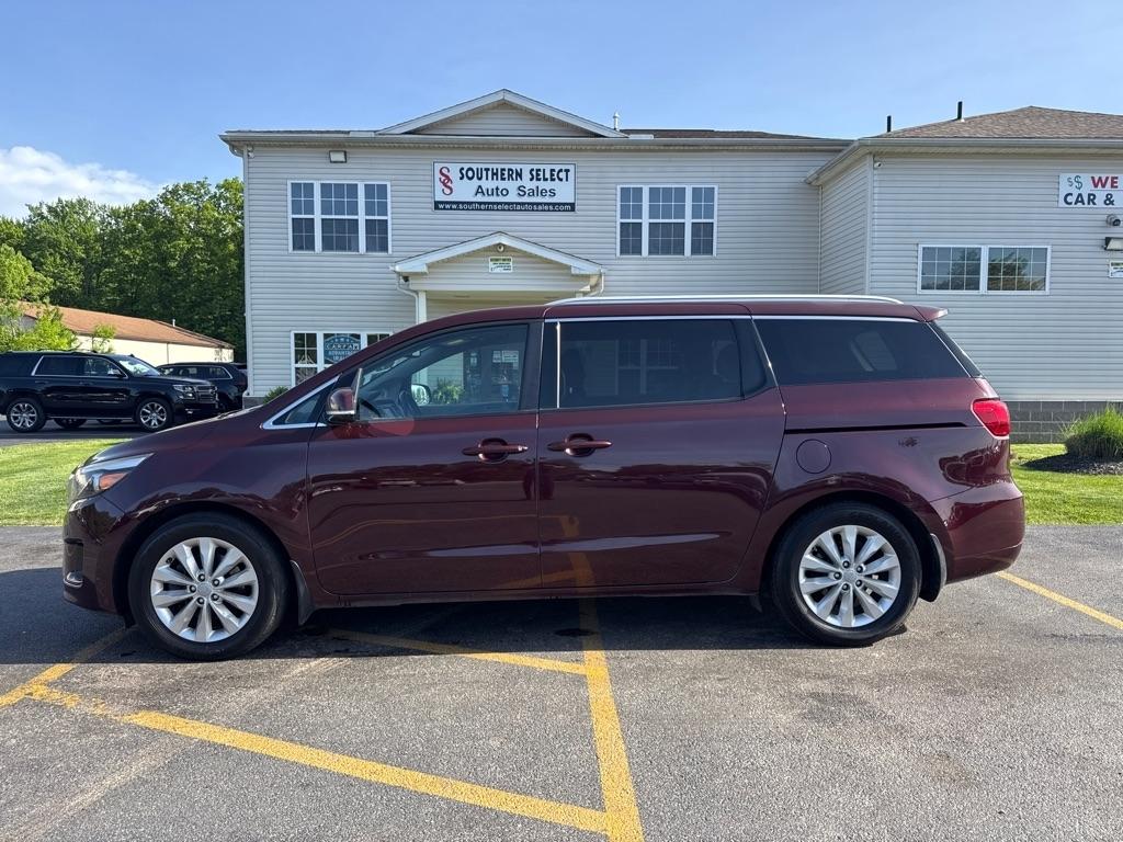 2017 Kia Sedona EX's photo
