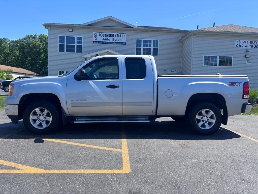 2011 GMC Sierra 4WD Extended Cab SLE MWB's photo