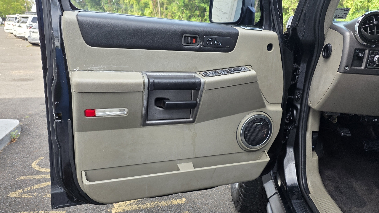 2004 Hummer H2 3/4 Ton photo 13