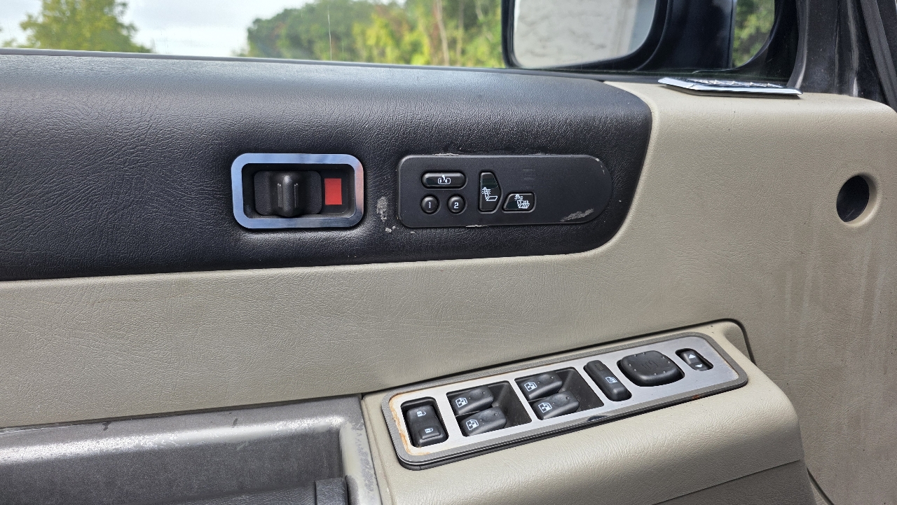 2004 Hummer H2 3/4 Ton photo 16