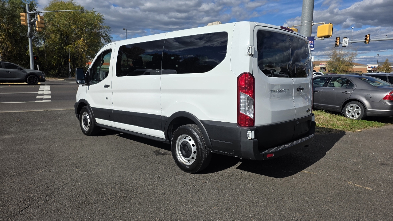 Ford Transit Passenger Wagon T-150 130" Low Roof XLT RWD 2020
