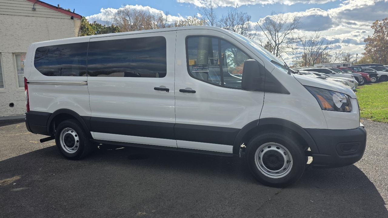 Ford Transit Passenger Wagon T-150 130" Low Roof XLT RWD 2020