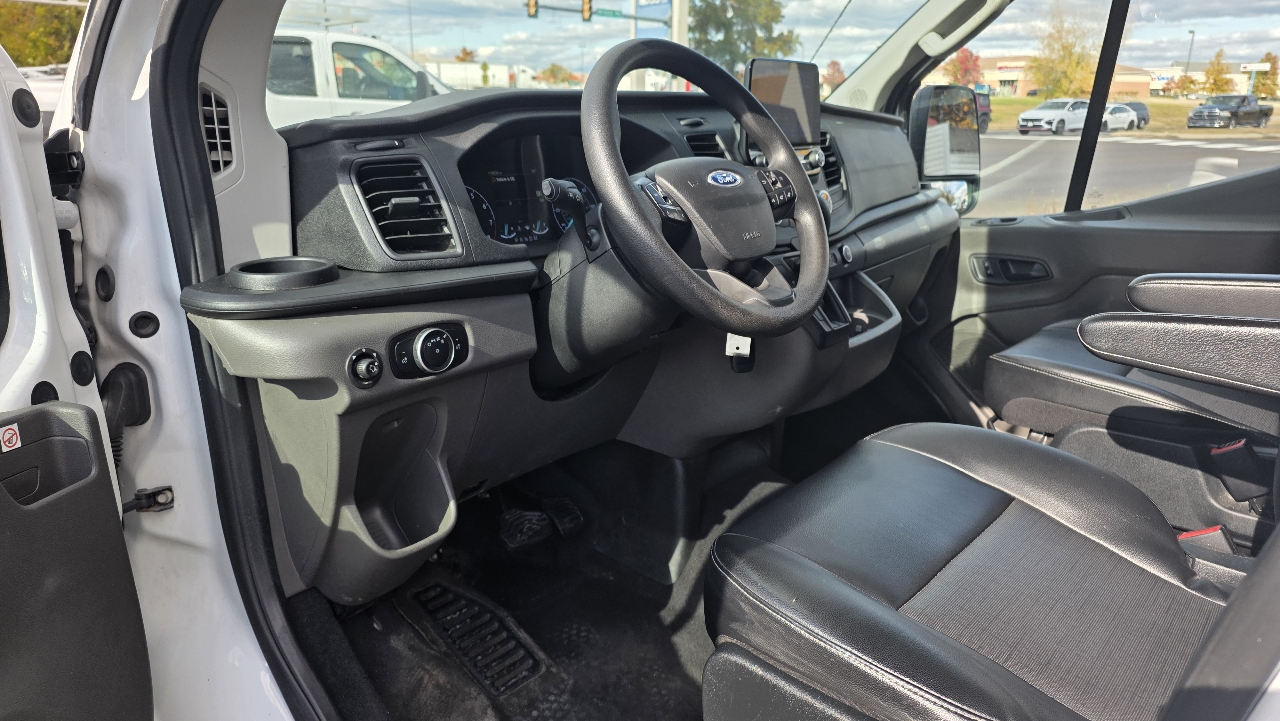 Ford Transit Passenger Wagon T-150 130" Low Roof XLT RWD 2020