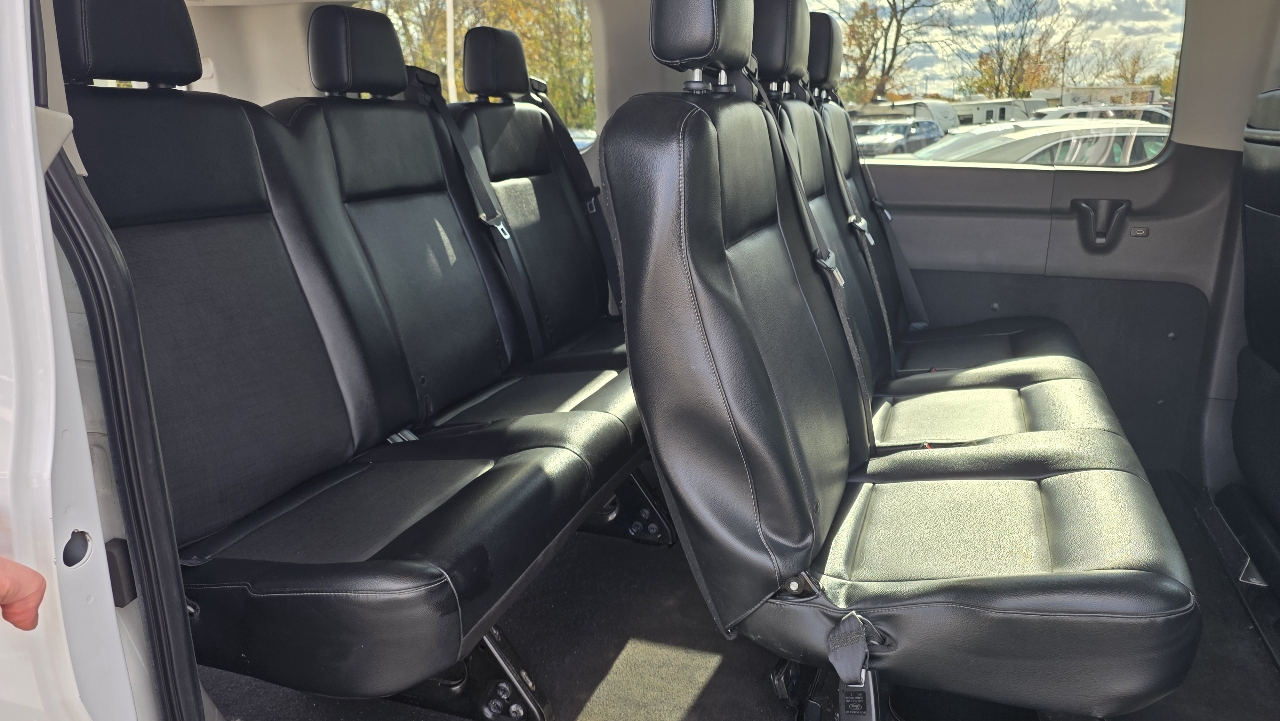 Ford Transit Passenger Wagon T-150 130" Low Roof XLT RWD 2020