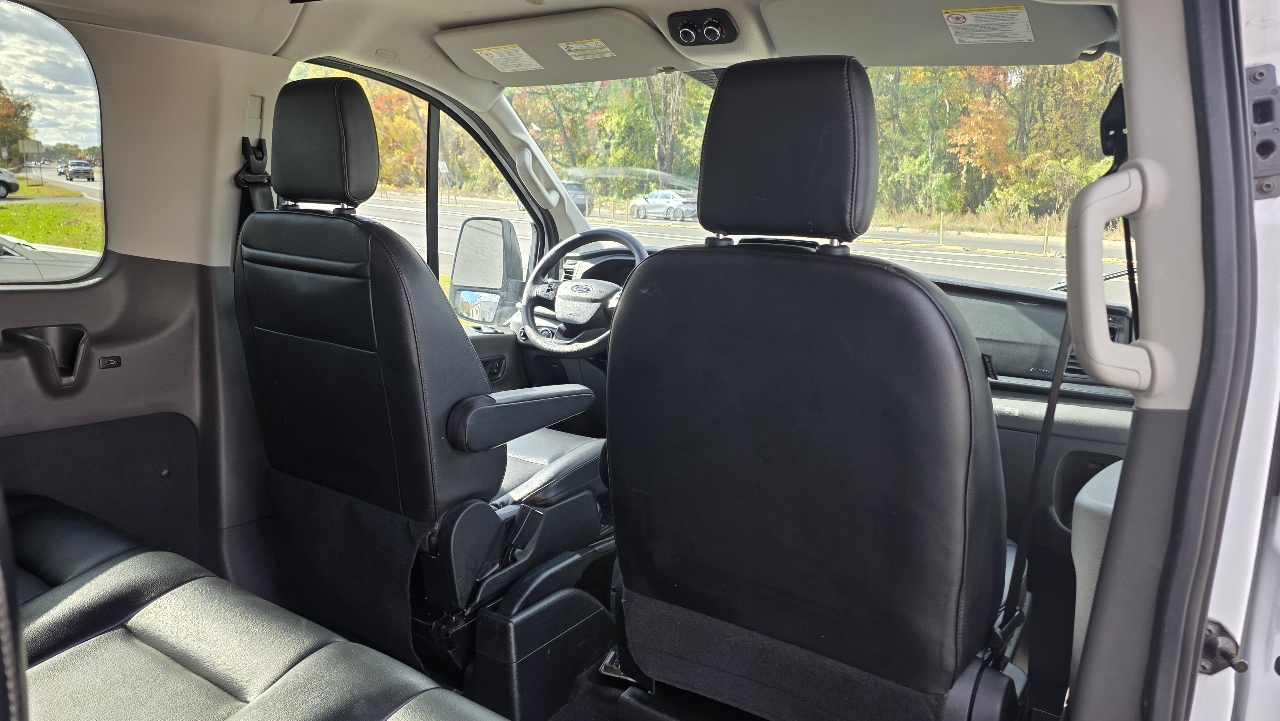 Ford Transit Passenger Wagon T-150 130" Low Roof XLT RWD 2020