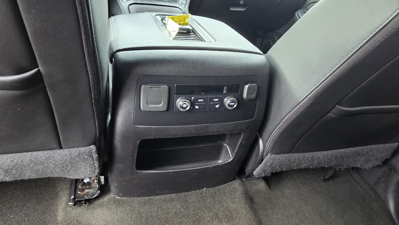 Chevrolet Tahoe 4WD 4dr Premier 2018