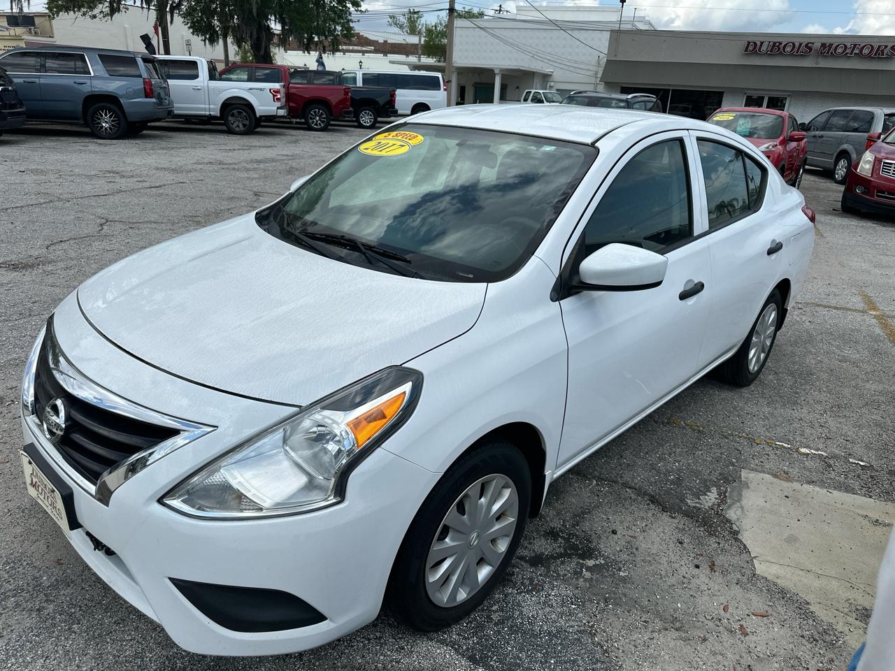 Nissan Versa  2017