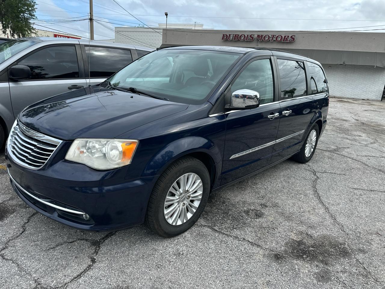 Chrysler Town & Country  2013