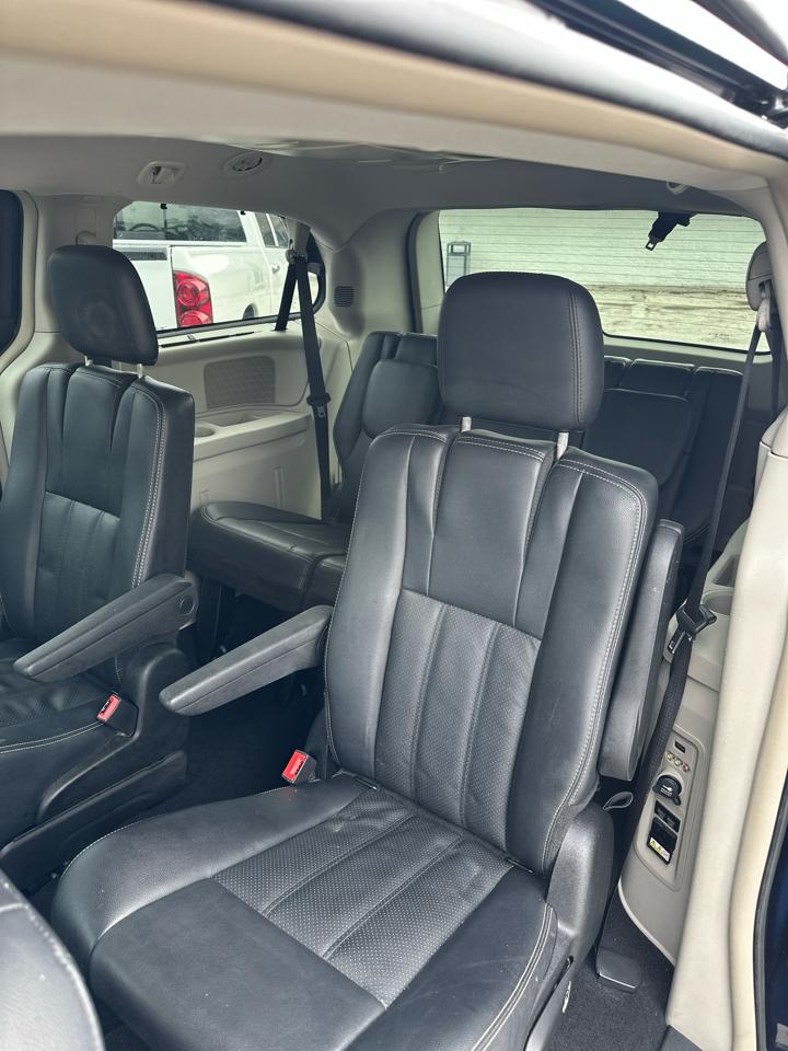 Chrysler Town & Country  2013