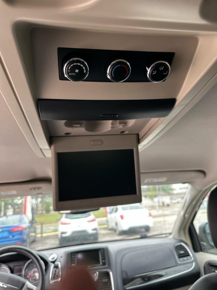 Chrysler Town & Country  2013