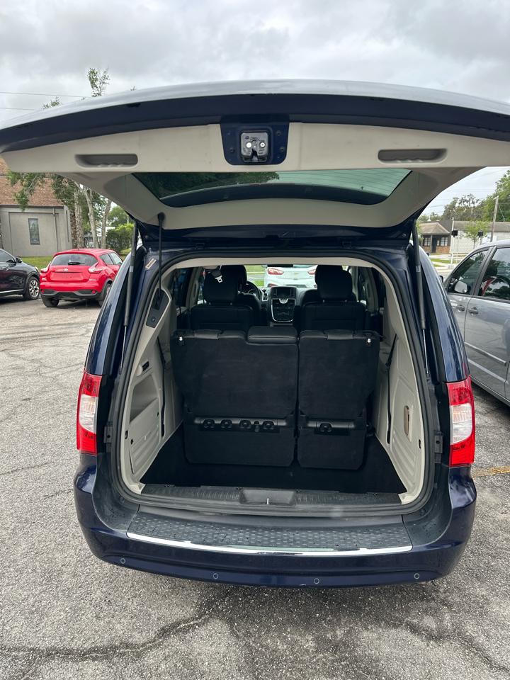 Chrysler Town & Country  2013