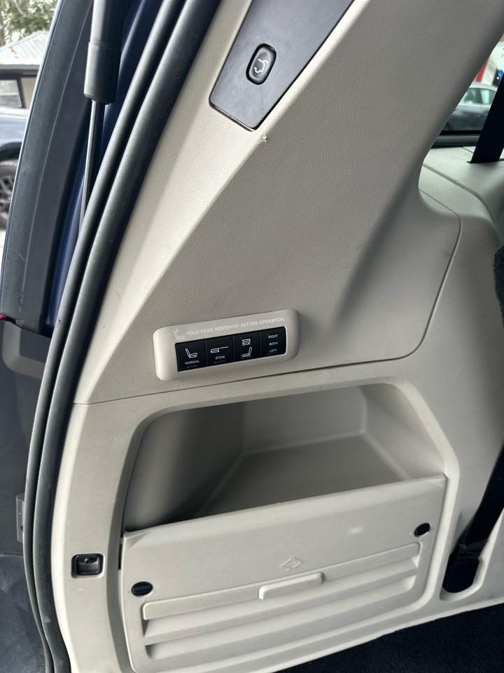 Chrysler Town & Country  2013