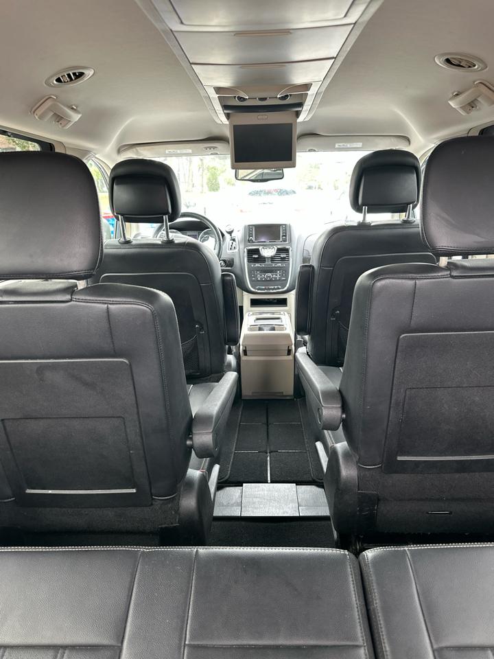 Chrysler Town & Country  2013