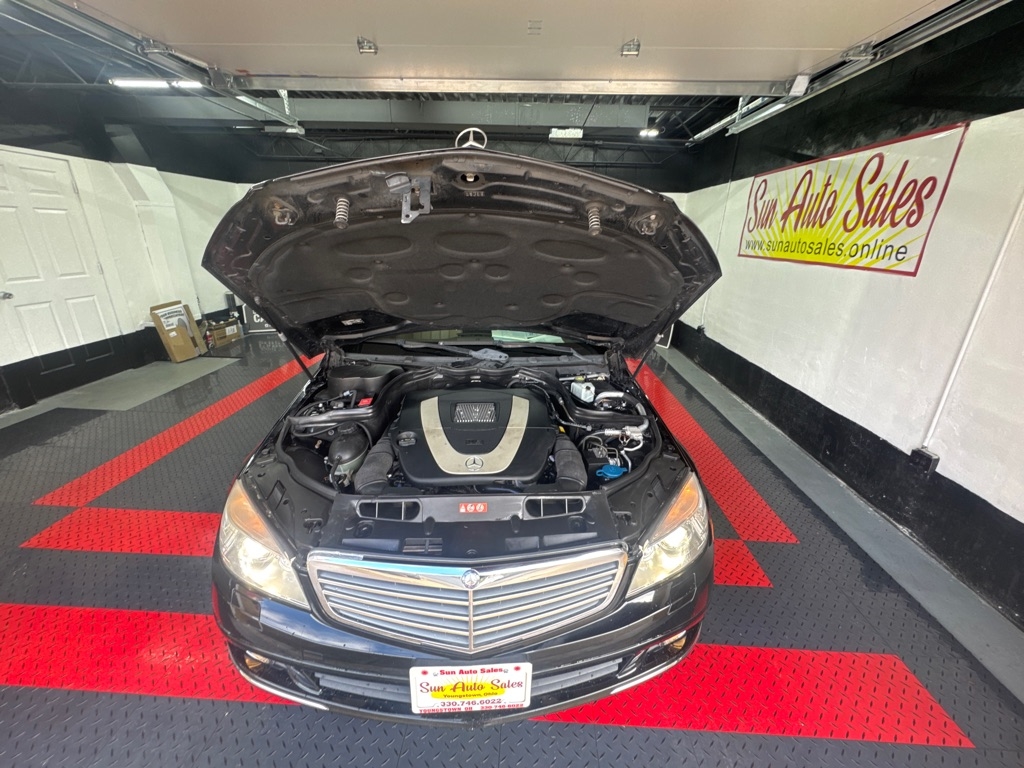 Mercedes-Benz C-Class  2010 Mercedes-Benz C-Class  2010