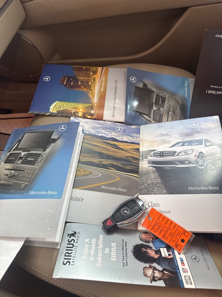 Mercedes-Benz C-Class  2010 Mercedes-Benz C-Class  2010