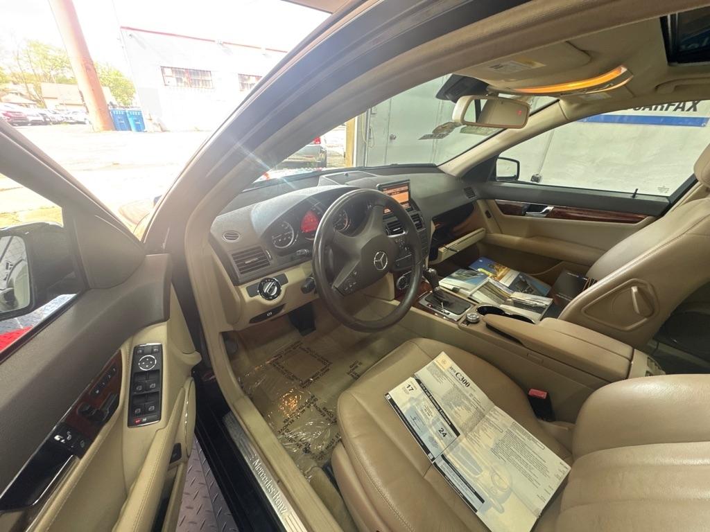 Mercedes-Benz C-Class  2010