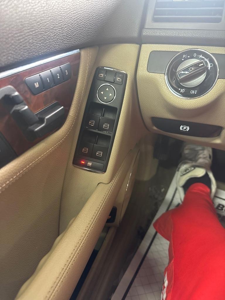 Mercedes-Benz C-Class  2010