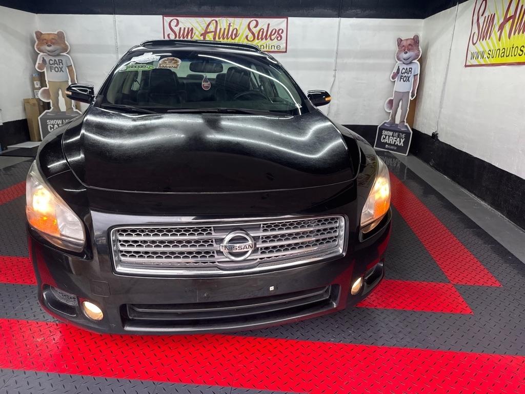 Nissan Maxima  2010