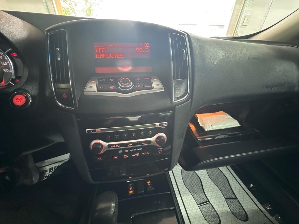 Nissan Maxima  2010