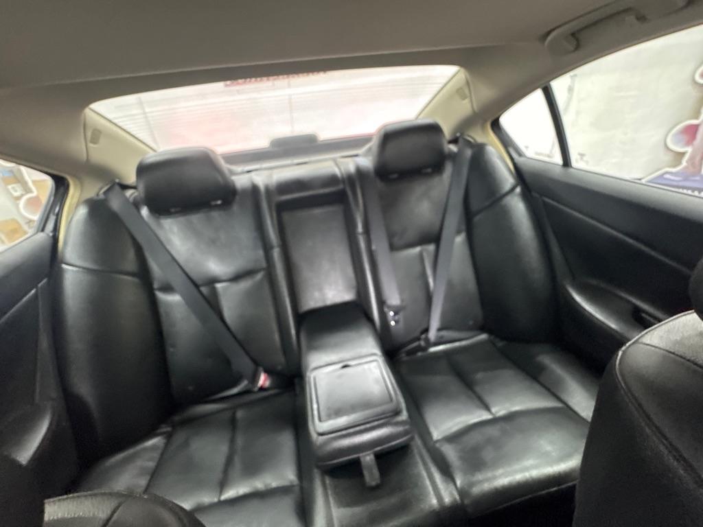 Nissan Maxima  2010