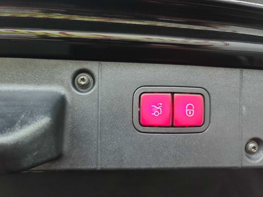 Mercedes-Benz S-Class  2008