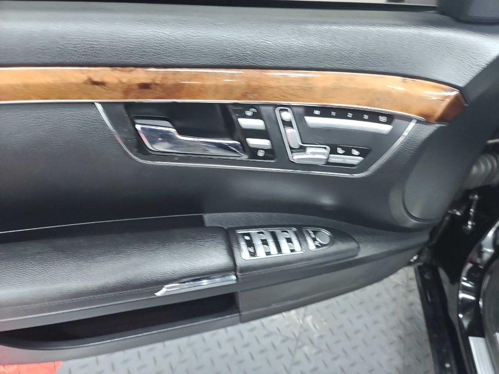 Mercedes-Benz S-Class  2008