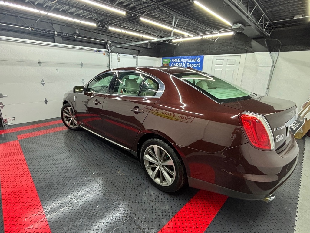 2009 Lincoln MKS photo 4