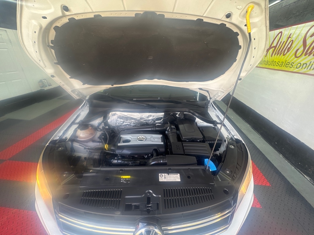 Volkswagen Tiguan  2014