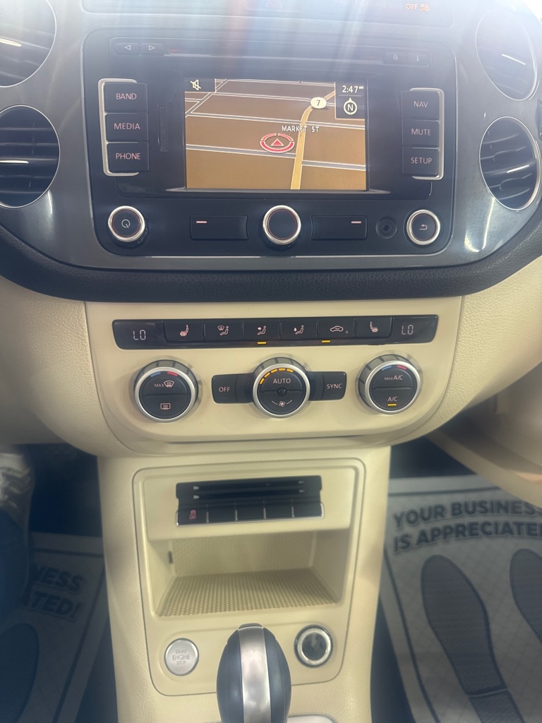 Volkswagen Tiguan  2014