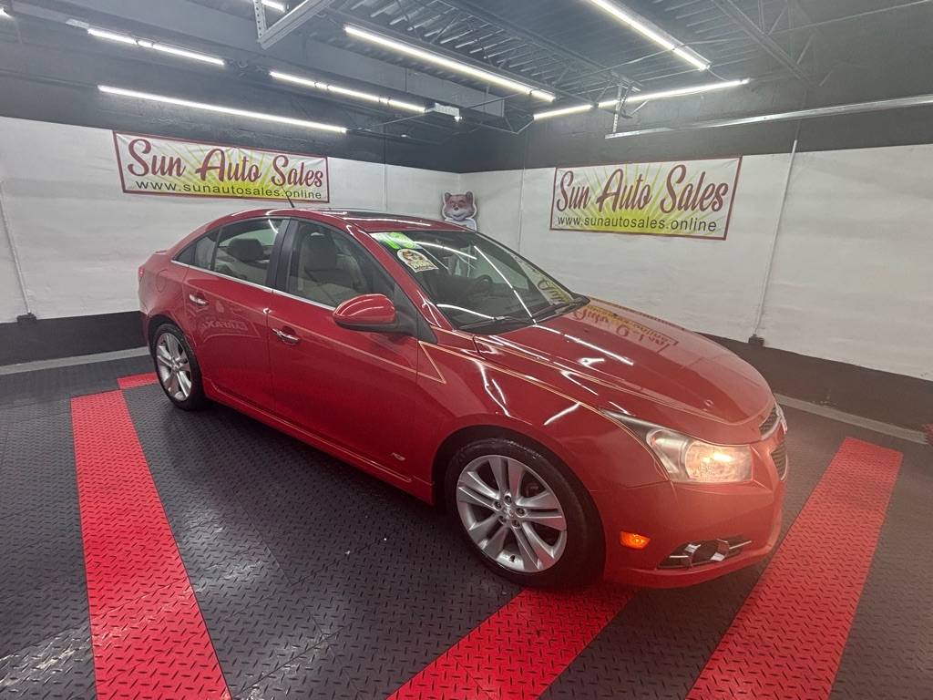 2013 Chevrolet Cruze LTZ photo 2