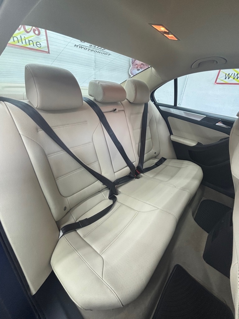 Volkswagen Jetta  2011 Volkswagen Jetta  2011