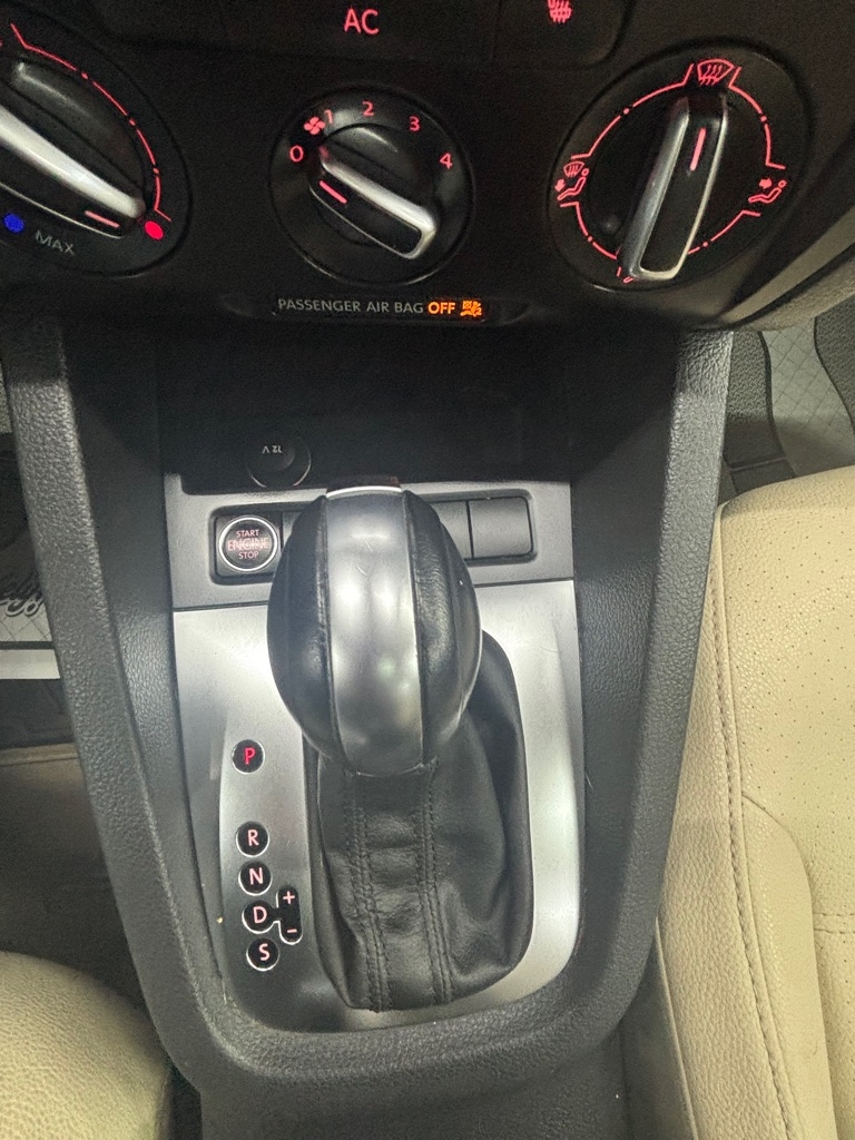 Volkswagen Jetta  2011 Volkswagen Jetta  2011